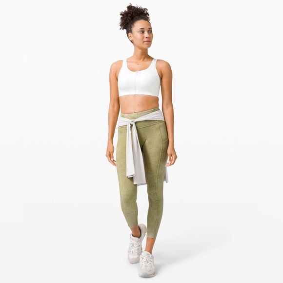 Lululemon Fast and Free High Rise Tight 25" *Ice Dye
Size 6 - Picture 6 of 16